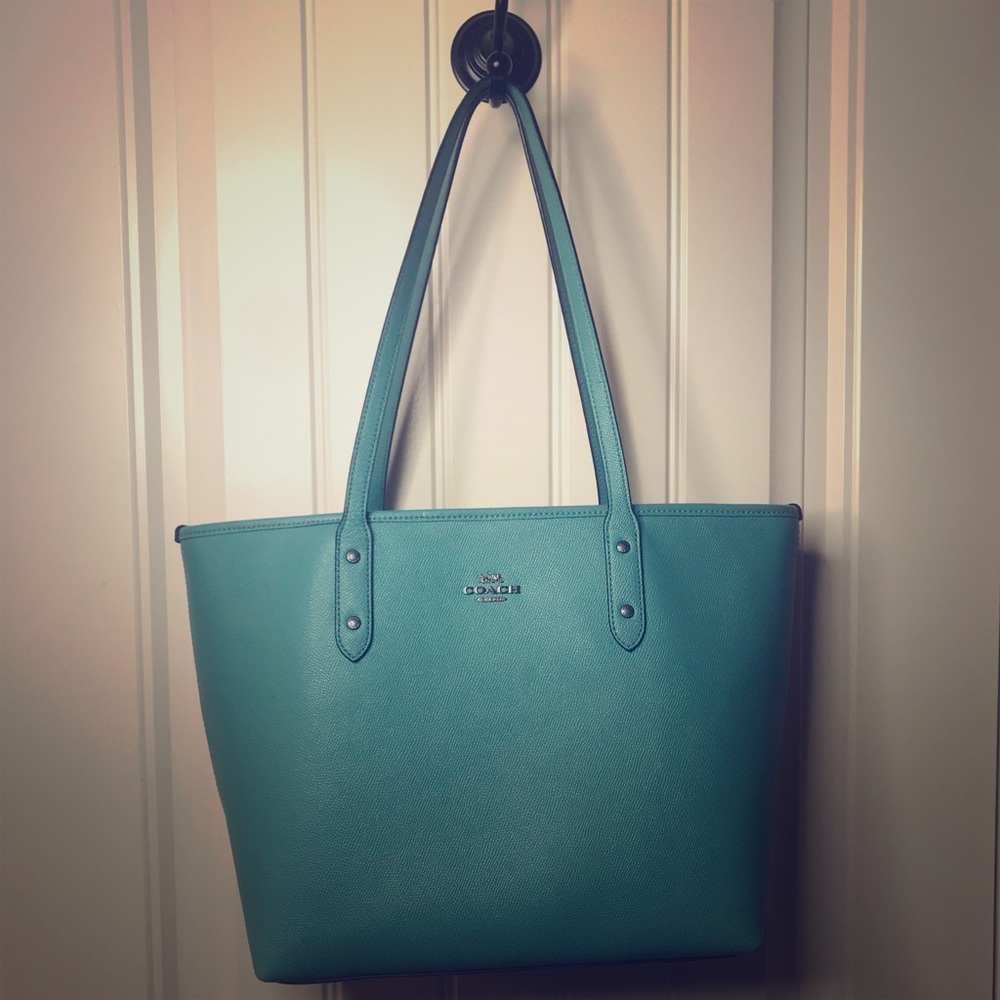 Coach City Zip Tote Crossgrain Leather